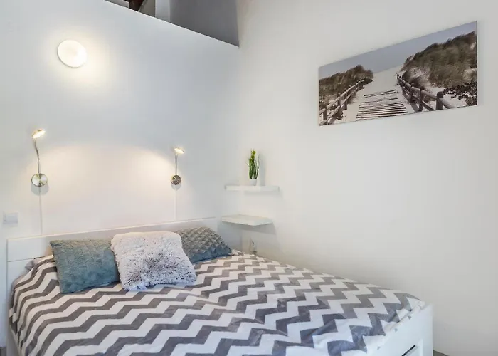 Vakantiehuis Lovely In Cervar Porat With Wifi