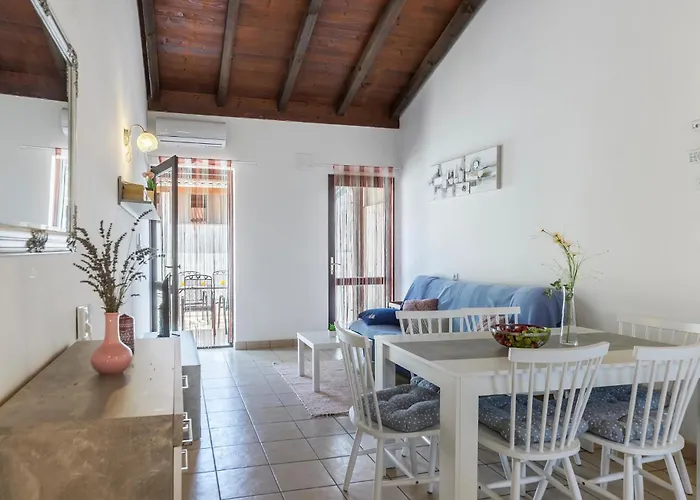 Lovely In Cervar Porat With Wifi