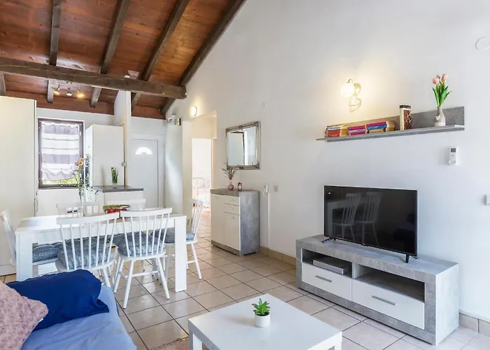 Lovely In Cervar Porat With Wifi Vakantiehuis