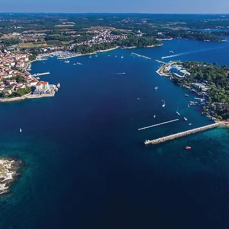 Lovely In Cervar Porat With Wifi Poreč