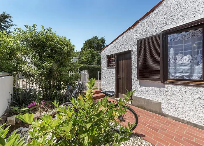 Lovely In Cervar Porat With Wifi Πόρετς